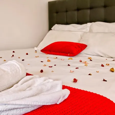 Big And Flat Apartment Lissabon