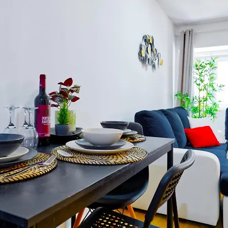 Big And Flat Apartment Lissabon