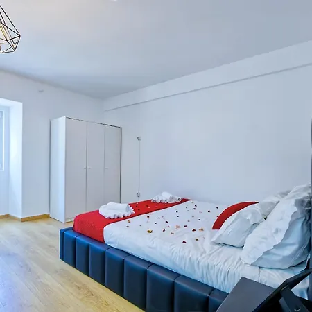 Big And Flat Apartment *