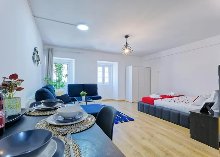 Διαμέρισμα Big And Flat *